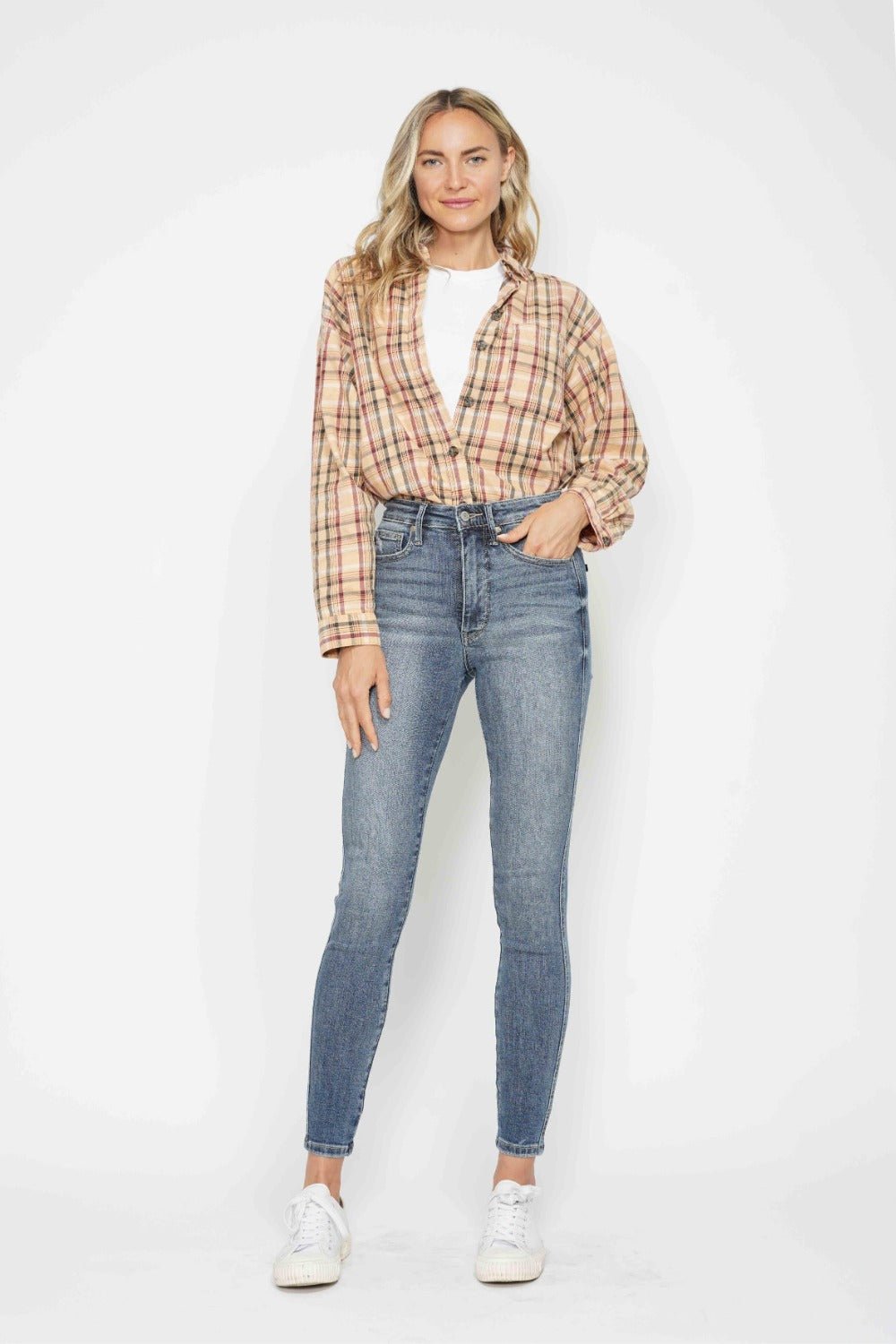 Judy Blue Full Size Tummy Control Contrast Wash Skinny Jeans - Blu Lotus Boutique