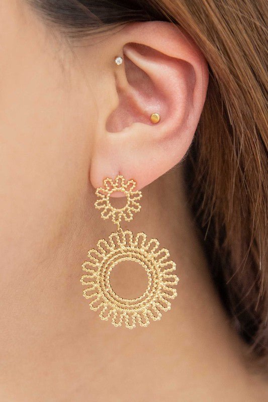 Lace Flower Drop Earrings - Blu Lotus Boutique