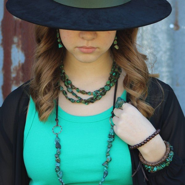 Natural Turquoise Stretch Bracelet w/ Feather - Blu Lotus Boutique