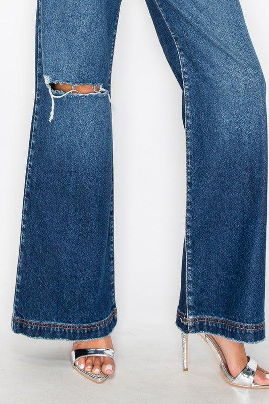 ULTRA HIGH RISE RELAXED FLARE JEANS - Blu Lotus Boutique