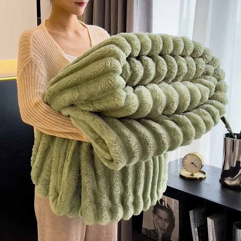 Bedsure Throw Blanket for Couch Thick Warm For Winter Sherpa Cozy Fleece Blanket for Bed Soft All Season Use Picnic Blanket