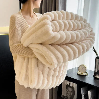 Bedsure Throw Blanket for Couch Thick Warm For Winter Sherpa Cozy Fleece Blanket for Bed Soft All Season Use Picnic Blanket