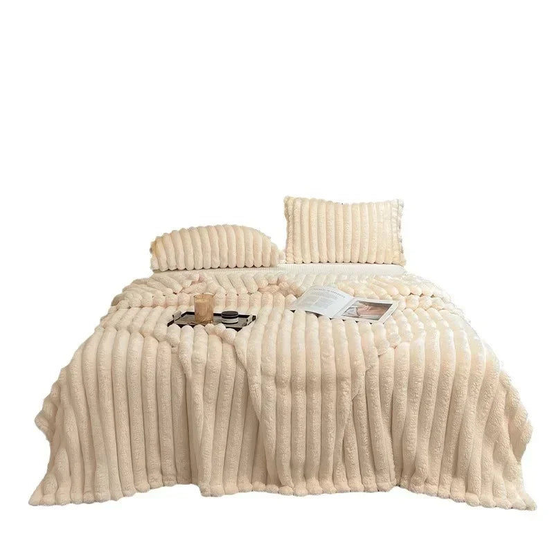 Bedsure Throw Blanket for Couch Thick Warm For Winter Sherpa Cozy Fleece Blanket for Bed Soft All Season Use Picnic Blanket
