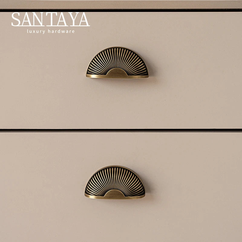 Santaya Brushed Antique Brass Handles Luxury Kitchen Cabinet Pull Wardrobe Dresser Drawer Knob Shell Handle Furniture Hardware