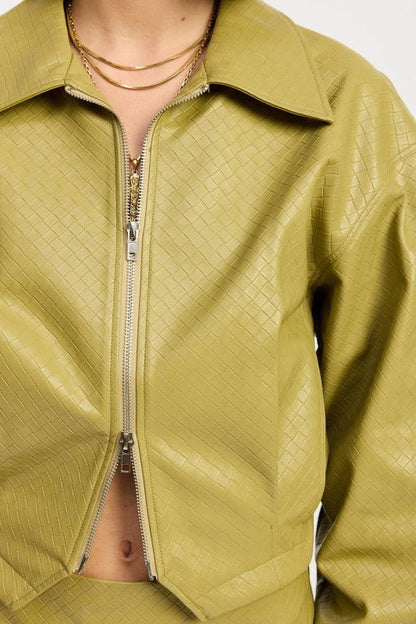 CROPPED JACKET WITH COLLAR AND ZIPPER - Blu Lotus Boutique