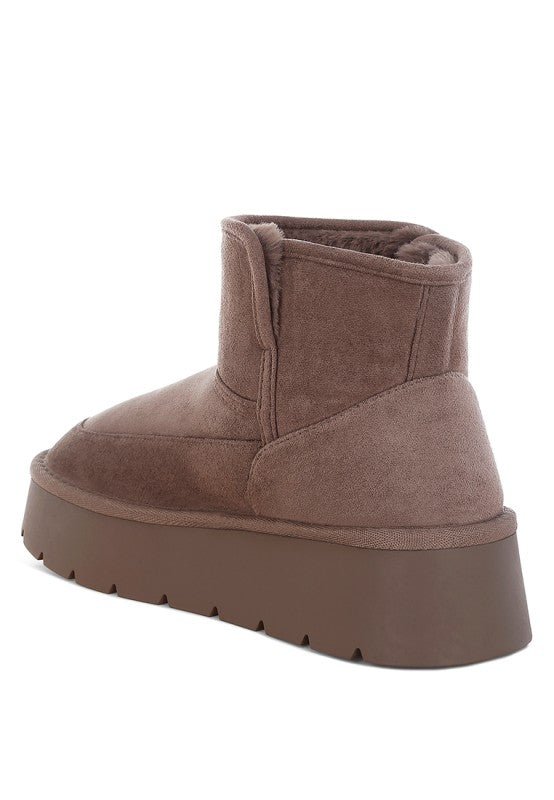 Holias Chunky Heeled Snow Boots - Blu Lotus Boutique