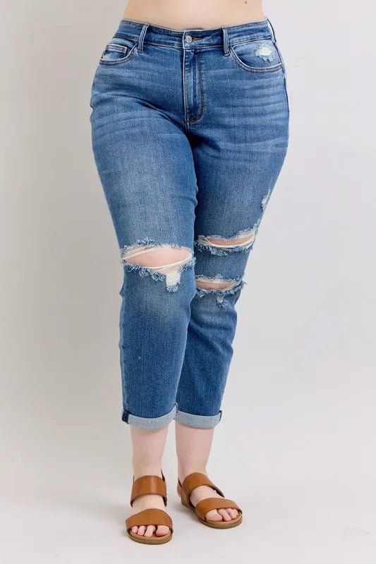 Judy Blue Full Size Mr Vintage Wash Boyfriend Fit W/ Destroy Jeans Plue Size - Blu Lotus Boutique