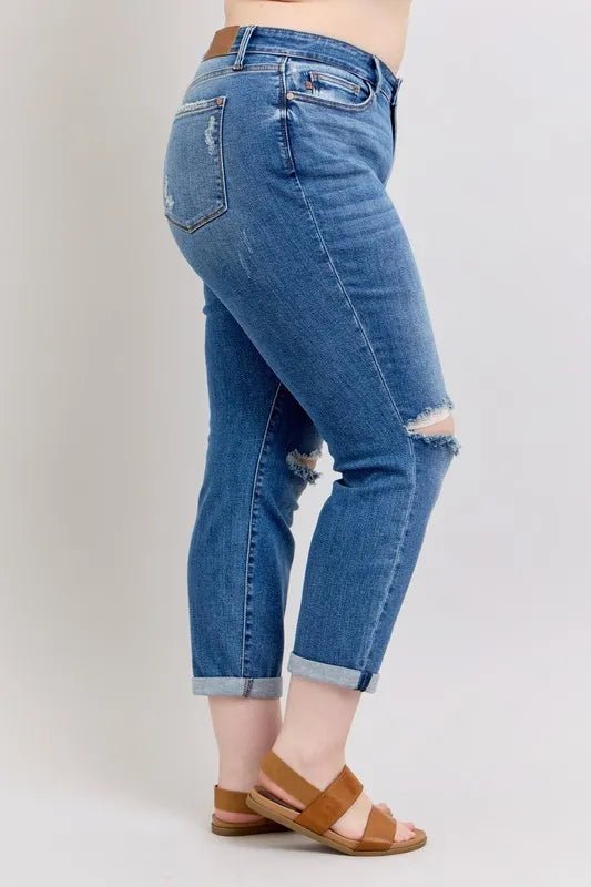 Judy Blue Full Size Mr Vintage Wash Boyfriend Fit W/ Destroy Jeans Plue Size - Blu Lotus Boutique
