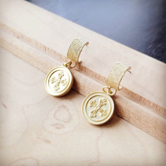 Matte Gold Cuff Earring w/ Coin Dangle - Blu Lotus Boutique