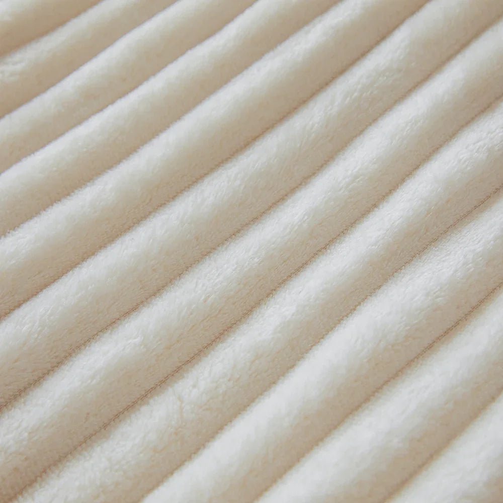 VividTwill 1pc Fluffy Coral Velvet Blanket Air - Conditioned Flannel Plush Comfortable Thickened Warm Soft Throw Blanket Bed Cover - Blu Lotus Boutique